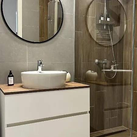 Linden 002 - Adults Only