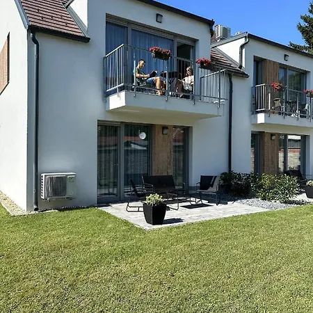 Linden 002 - Adults Only Lejlighed *