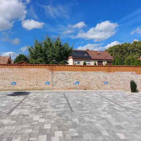 Lejlighed Linden 002 - Adults Only *