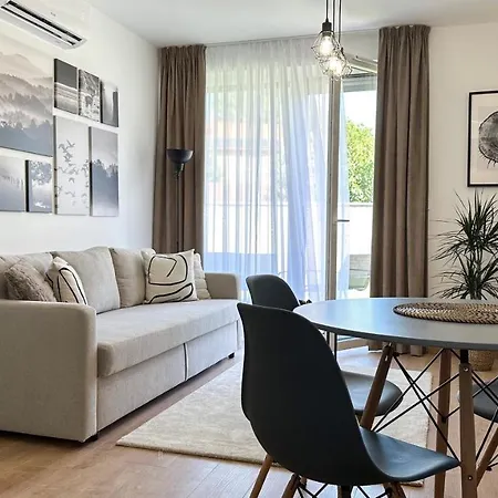 Linden 002 - Adults Only Lejlighed *